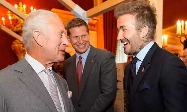 Khoảnh khắc Vua Charles gặp Beckham