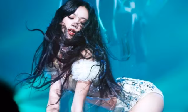 Hơn 2,1 triệu người xem BlackPink diễn