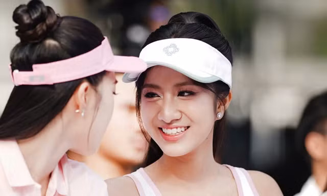 Sắc vóc Hoa hậu Hà Trúc Linh tại lễ khai mạc Giải Pickleball Việt Nam 