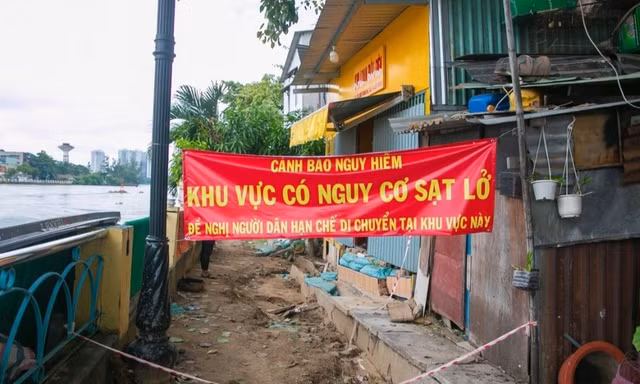 TPHCM hỗ trợ khẩn cấp các hộ phải di dời vì sụt lún nghiêm trọng ở Thanh Đa