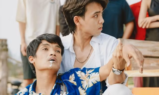 Siêu anh hùng cản bước phim có Mạc Văn Khoa chạm mốc 100 tỷ đồng