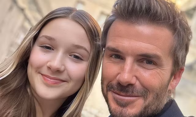 Con gái 12 tuổi của Beckham bị cấm trang điểm khi ra đường