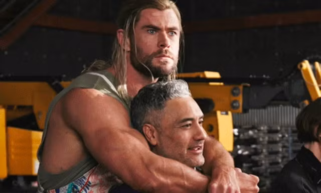 Đạo diễn siêu anh hùng nói làm phim chỉ vì đang nghèo