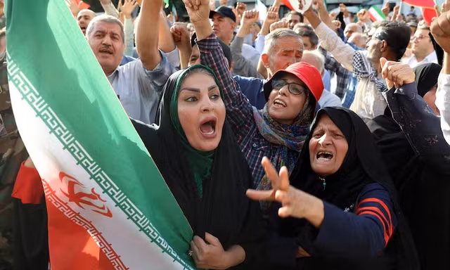 Chiến tranh với Israel đang tàn phá kinh tế Iran thế nào?