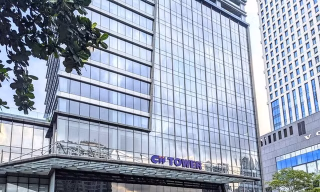 TPHCM 24/7: 'Trùm' đất Thủ Thiêm bán một công ty con; Một ca sĩ bị bắt