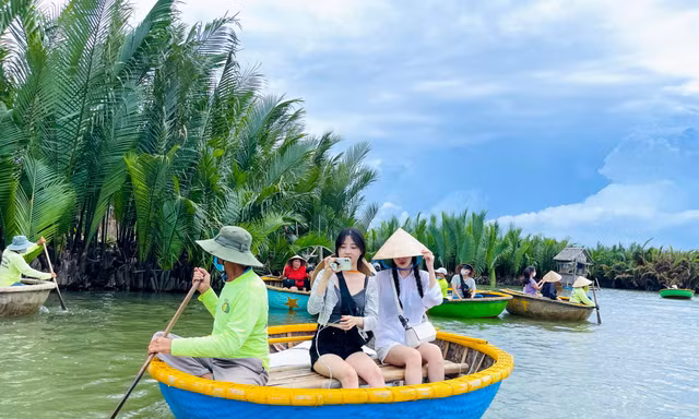 Khám phá 'miền Tây sông nước thu nhỏ' giữa lòng phố cổ Hội An