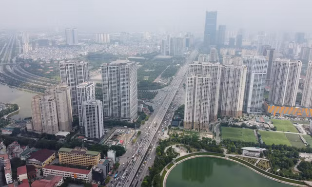 Toàn cảnh tuyến đường Lê Văn Lương - Tố Hữu bị phá nát quy hoạch