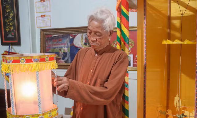 Nghệ nhân dành hơn 70 năm thổi hồn cho rằm Trung thu thêm sáng