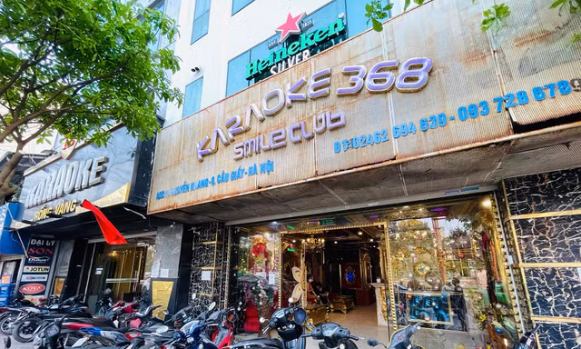 Mở cửa trở lại, quán karaoke ở Hà Nội kỳ vọng đông khách dịp nghỉ lễ 