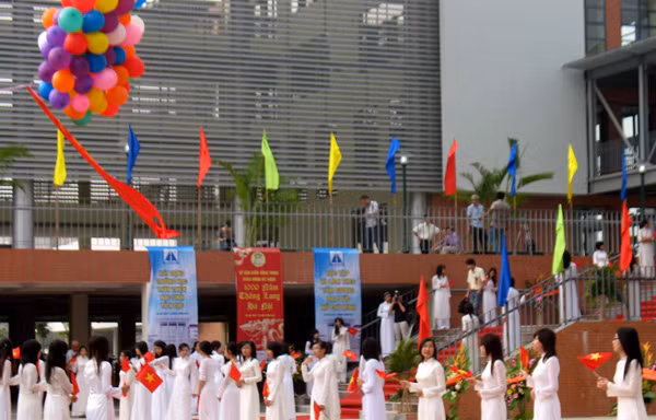Loạn thu quỹ phụ huynh