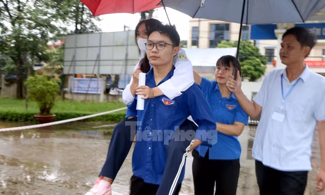 Những hình ảnh đẹp ngày thi đầu tiên tại các tỉnh vùng cao