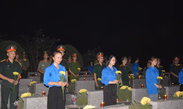 Tuổi trẻ Yên Bái tri ân các anh hùng liệt sỹ