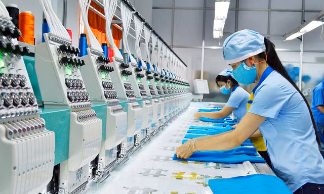 Doanh nghiệp dệt may lâu đời bất ngờ 'bẻ lái' làm bất động sản