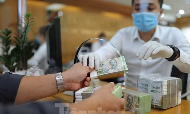 NHNN đang lấy ý kiến dự thảo Thông tư 01, gia hạn thời gian cơ cấu thời hạn trả nợ thêm 6 tháng, tức đến hết tháng 6/2022 (Ảnh: Như Ý)