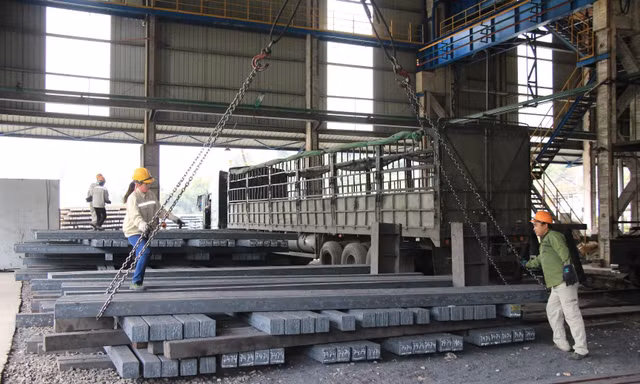 Mức thuế suất xuất khẩu phôi thép nếu được áp dụng có thể gây ảnh hưởng nhẹ đến các doanh nghiệp xuất khẩu sản phẩm này (Ảnh minh hoạ)