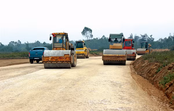 Nghệ An làm thế nào để hoàn tất giải phóng mặt bằng đại lộ Vinh - Cửa Lò?