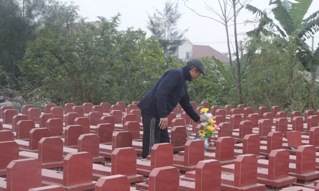 Chuyện người cựu chiến binh xây dựng gần 400 ngôi mộ “vô chủ“