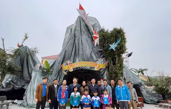 Tỉnh đoàn, Hội LHTN tỉnh Nghệ An chúc mừng các giáo xứ Lễ Giáng sinh 2020