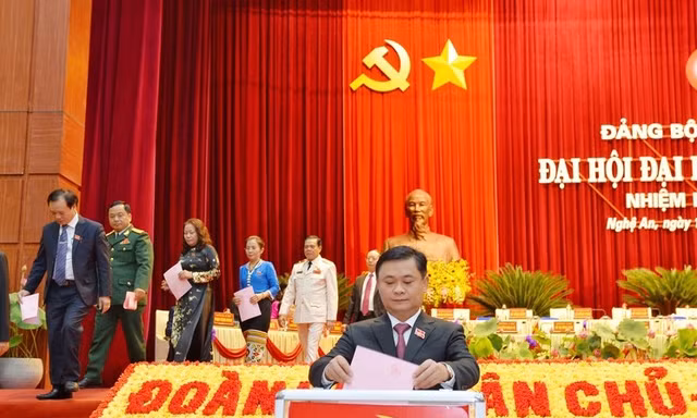 Nghệ An bế mạc Đại hội đại biểu Đảng bộ lần thứ XIX