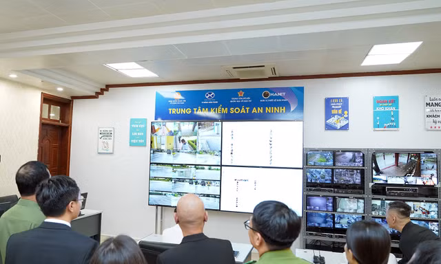 Ứng dụng CCCD gắn chip, VNeID phục vụ kiểm soát an ninh và chấm công