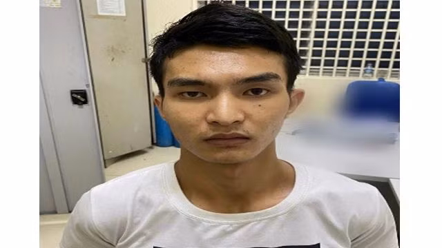 Hà Nội: Cô gái bị tên cướp khống chế khi đang mở cửa nhà