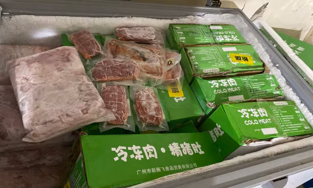 Phát hiện hơn 1 tấn mỡ động vật, lòng non, nầm lợn không rõ nguồn gốc