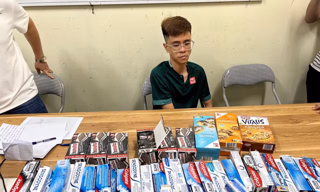 Công an Hà Nội ‘chặn’ hàng loạt vụ vận chuyển ma túy qua đường bưu điện