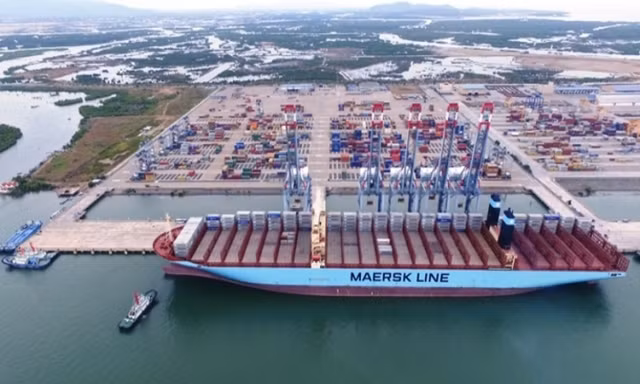 Cục Đường sắt đề xuất kêu gọi vốn nước ngoài để đầu tư 3 tuyến đường sắt kết nối với các cảng biển cửa ngõ. Ảnh: Cảng Cái Mép.