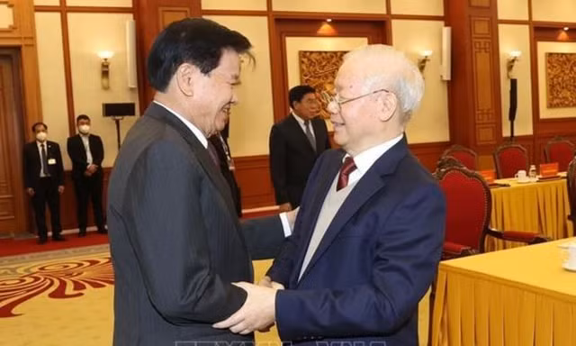 Tiếp tục vun đắp và tăng cường quan hệ đoàn kết đặc biệt Việt Nam - Lào