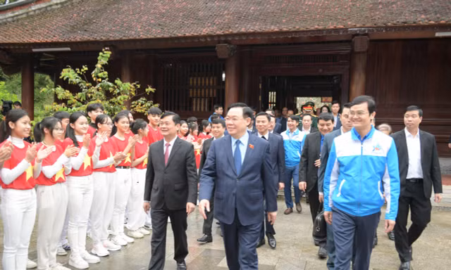 [TOÀN CẢNH] Chương trình Tết trồng cây Xuân Giáp Thìn và Lễ khởi động Tháng Thanh niên 2024
