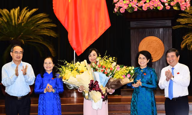 Phê chuẩn bà Phan Thị Thắng làm Phó Chủ tịch Hội đồng Nhân dân TPHCM
