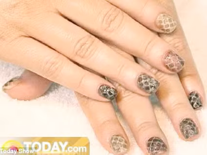 Sáu triệu một bộ nail: Có dám chơi sang?