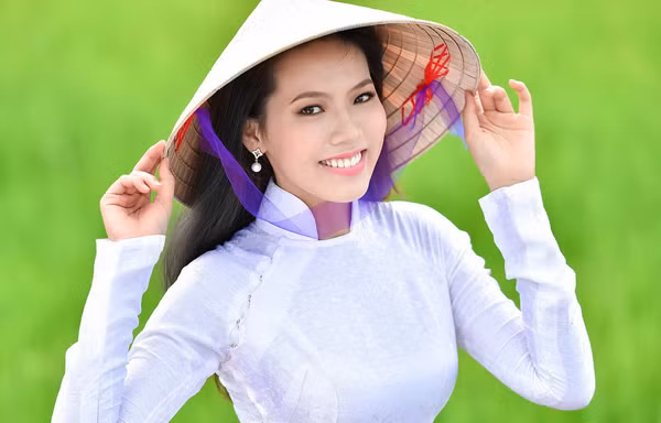 Sinh viên y dược dự thi Hoa hậu Việt Nam 2014