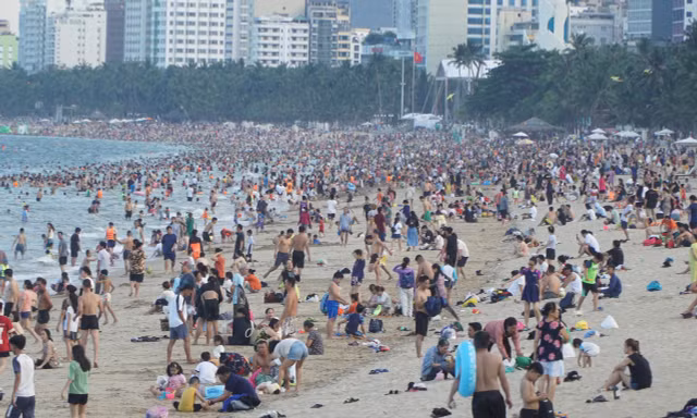 Đổ xô đi du lịch Nha Trang dịp Tết 
