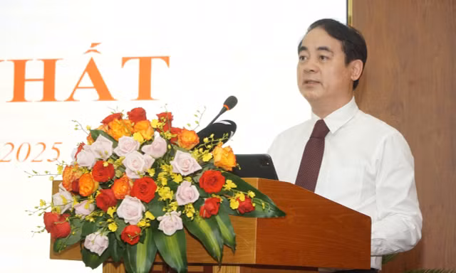 Lãnh đạo các sở ngành và UBND tỉnh Khánh Hòa bao gồm những ai?