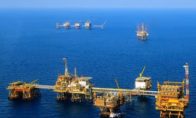 Năm 2023, ngành dầu khí Việt Nam đặt mục tiêu khai thác 9,29 triệu tấn dầu thô. Ảnh minh hoạ 