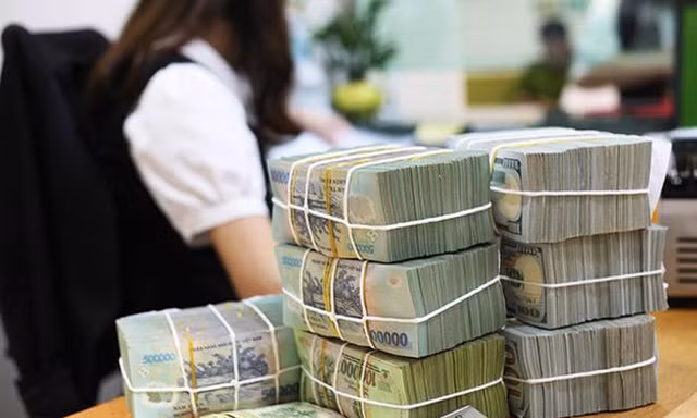 Giao dịch từ 300 triệu đồng trở lên phải báo cáo Ngân hàng Nhà nước. Ảnh minh họa
