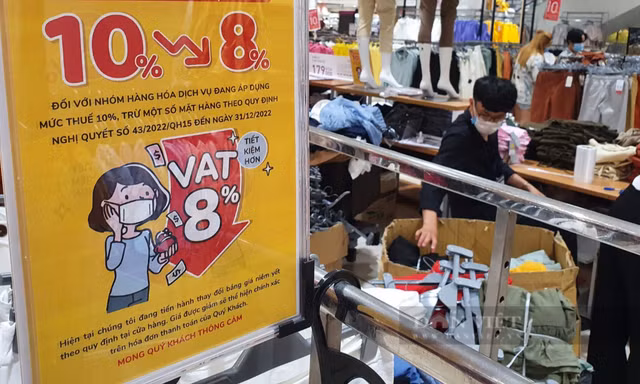 VCCI đề xuất nâng ngưỡng doanh thu chịu thuế VAT của hộ kinh doanh. (Ảnh minh họa). 