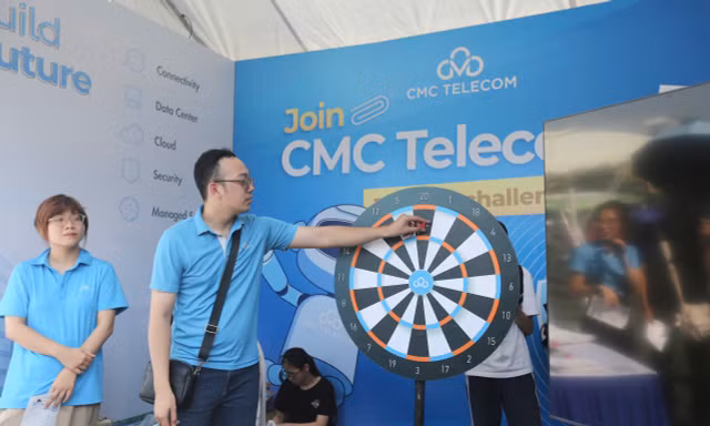 Bạn trẻ check-in, nhận 'mưa' quà tặng tại Ngày Thẻ Việt Nam 2024 - Sóng Festival