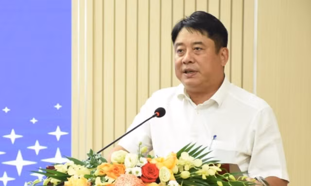 Ông Nguyễn Anh Tuấn vừa được bổ nhiệm giữ chức vụ Tổng giám đốc Tập đoàn điện lực Việt Nam. 