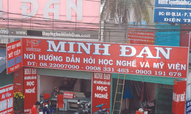 Cơ sở dạy nghề thẩm mỹ Minh Đan không có giấy phép đào tạo nghề phun xăm. Ảnh: Q.P