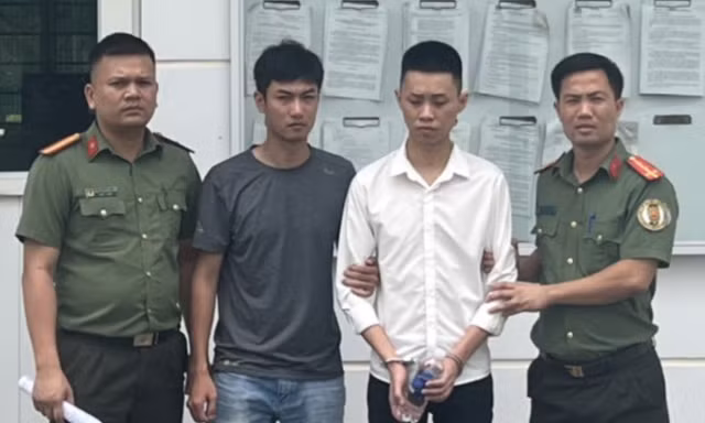 Đối tượng truy nã bị bắt khi đi làm hộ chiếu để trốn ra nước ngoài