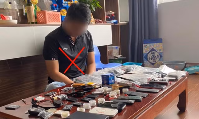 Triệt phá đường dây cung cấp thiết bị gian lận thi cử 