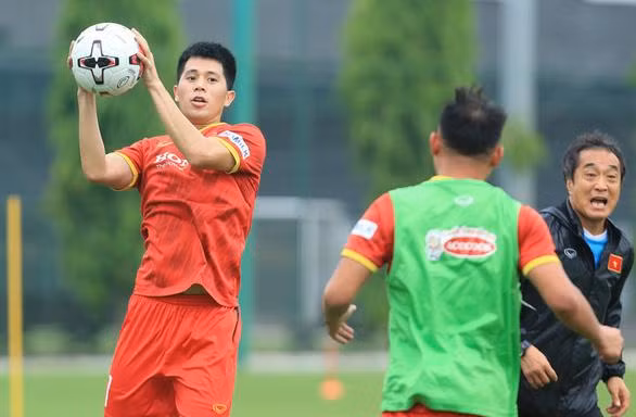 Chấn thương của Đình Trọng kéo dài dai dẳng chưa bình phục hoàn toàn. (ảnh Anh Đoàn)