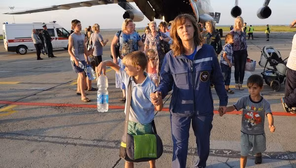 Dòng người tị nạn Ukraine đang đổ sang Nga