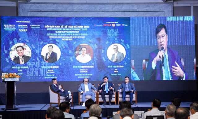 Các đại biểu thảo luận tại Diễn đàn kinh tế thể thao Việt Nam 2023 sáng 3/6. (ảnh Chi Chi)