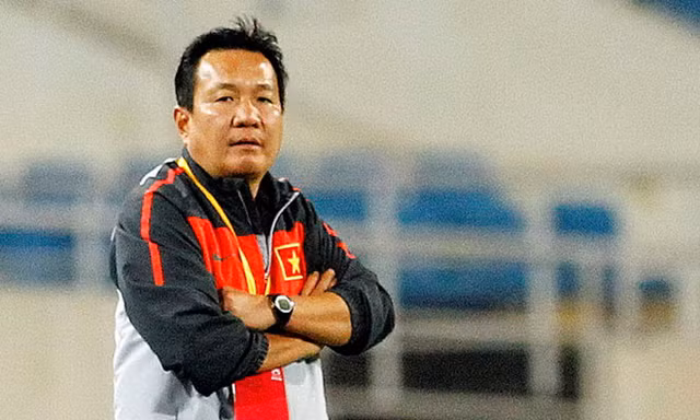 HLV Hoàng Văn Phúc chia tay Sài Gòn FC sau 1 vòng đấu.