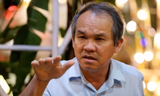 Bầu Đức phản ứng với quy định về ngành hàng độc quyền ở V-League, dù đại diện HAGL trong BCH VFF đã thông qua. 