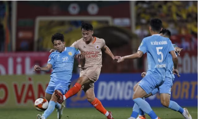 Nam Định đang là bất ngờ lớn nhất của V-League 2024 (ảnh Anh Tú)