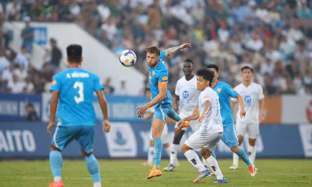 Nam Định vô địch V-League 2 năm liền với dàn ngoại binh khủng và vẫn tiếp tục củng cố lực lượng cho cuộc đua mùa giải mới. 